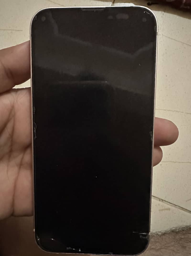 Apple iPhone 13 2