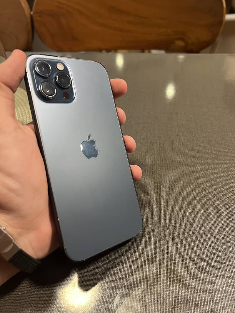 iPhone 12 Pro Max 2