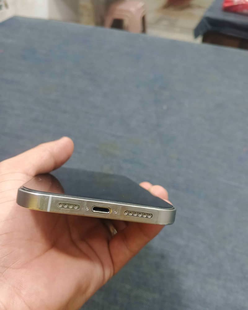 Apple iPhone 13 Pro Max 6