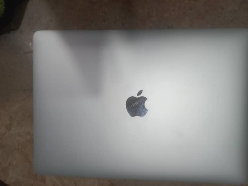 macbook 16 pro 0