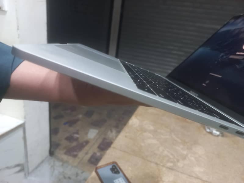 macbook 16 pro 2