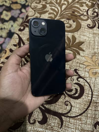 Apple iPhone 13