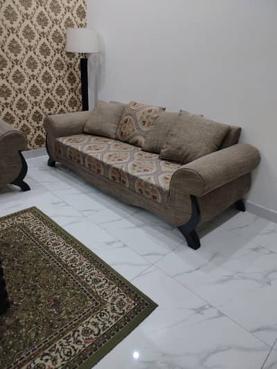 6 seater sofa set Molty foam in Excellent condition