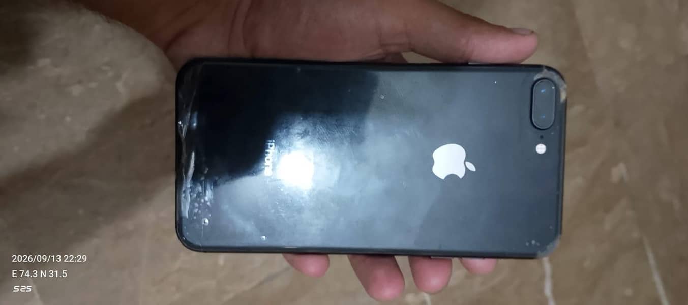 Apple iPhone 8 Plus 0
