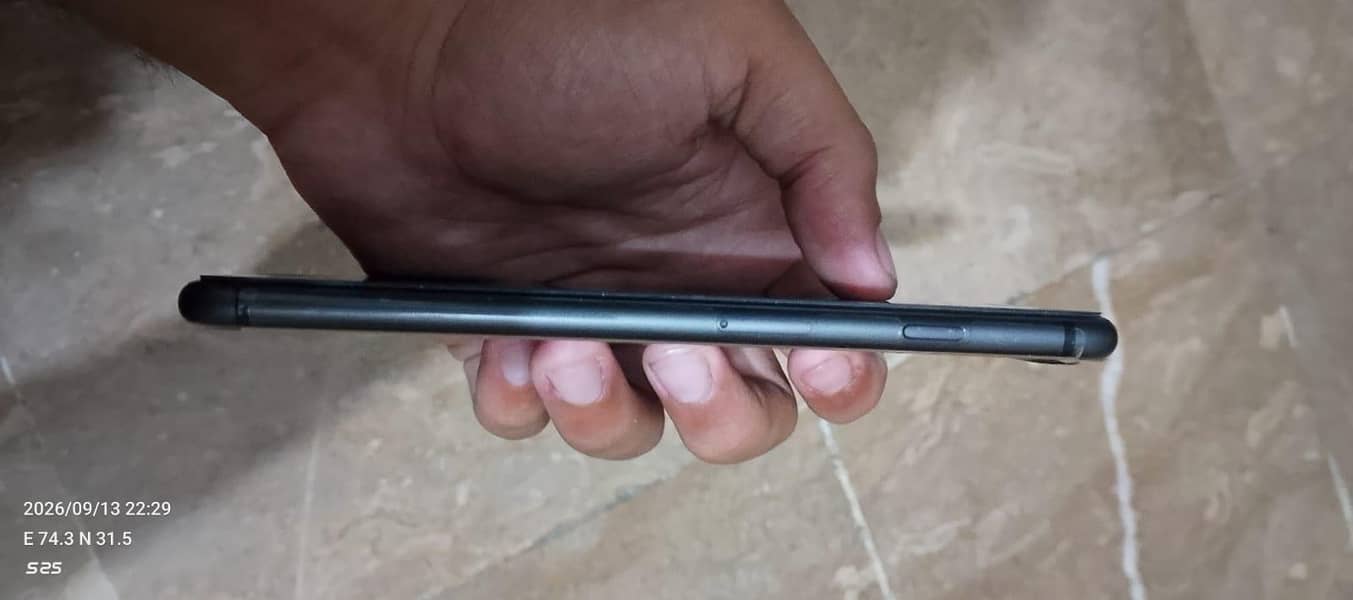 Apple iPhone 8 Plus 2
