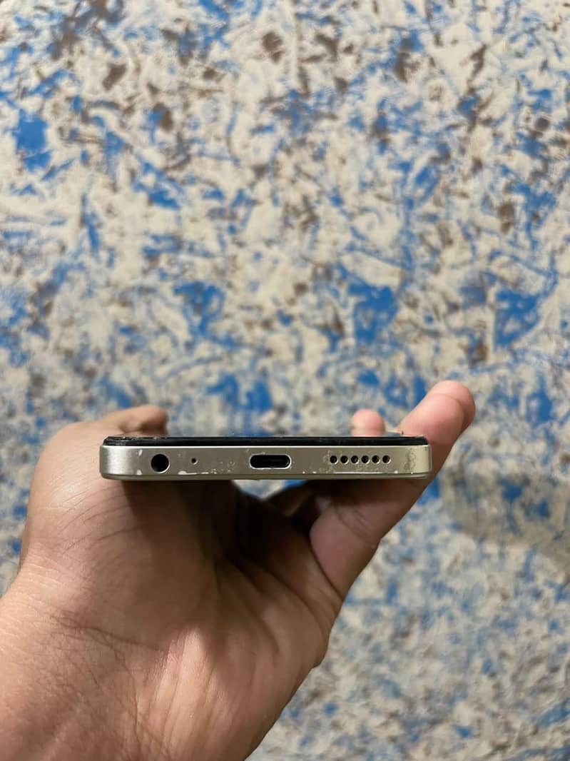 Tecno Spark Go 1