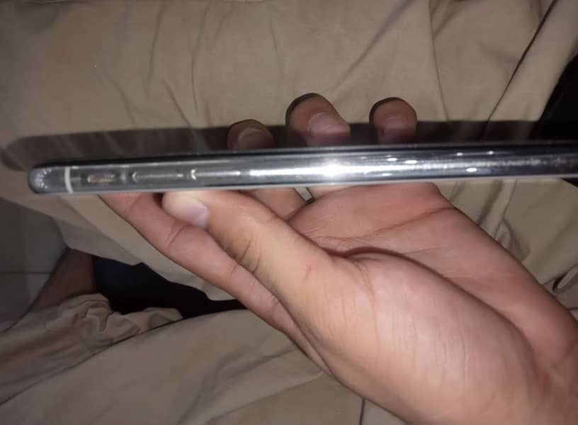 Apple iPhone X 0