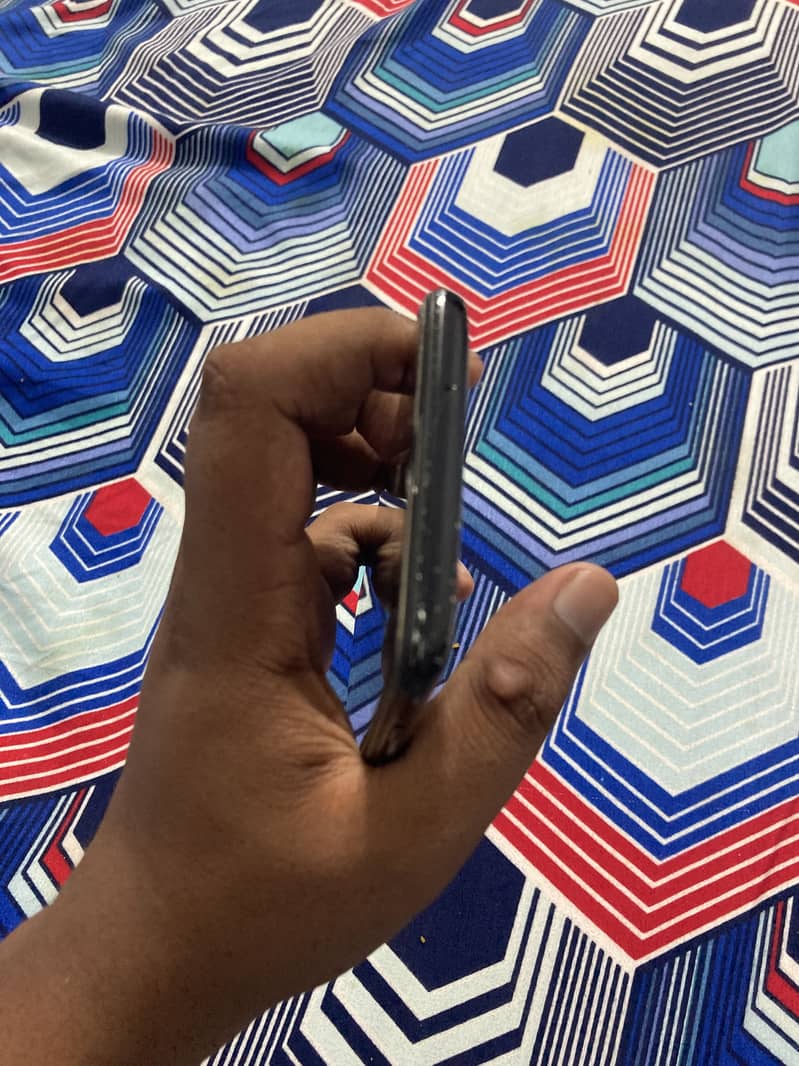 One Plus 6T 4