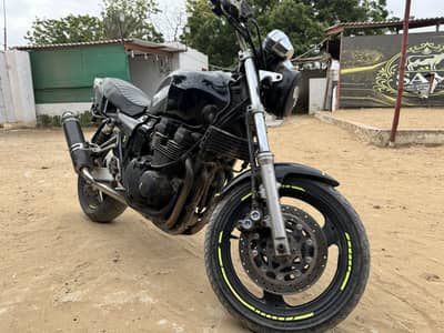 YAMAHA XJR 400R — 2004 MODEL FOR SALE