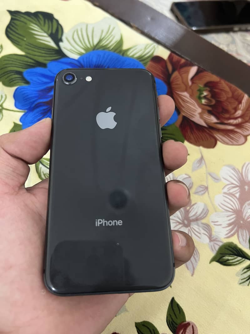 Apple iPhone 8 2