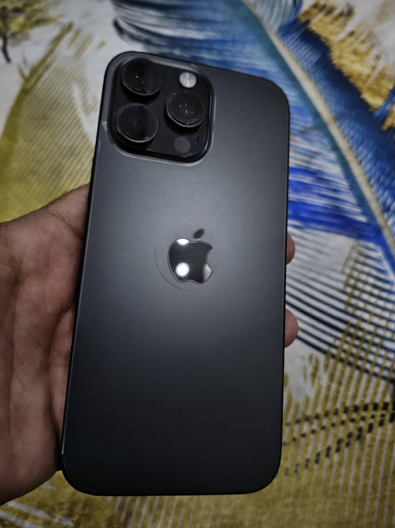 Apple iPhone 16 Pro Max 0