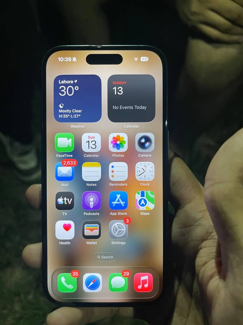 Apple iPhone 16 5