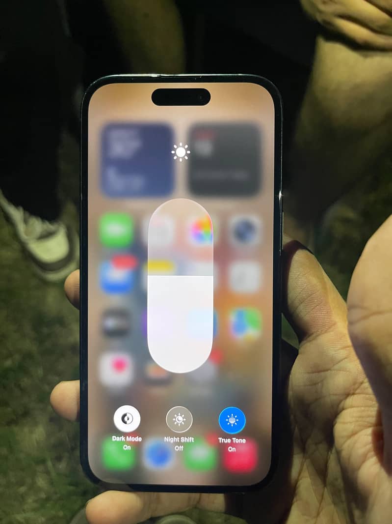 Apple iPhone 16 8
