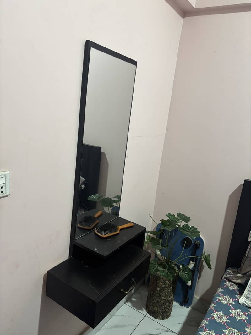 Wall Dressing table 3