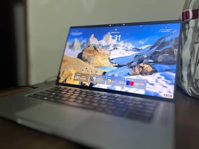 Dell Latitude 9510 i7 10th Gen 16 | 256 GB 15.6" 2K FHD Screen