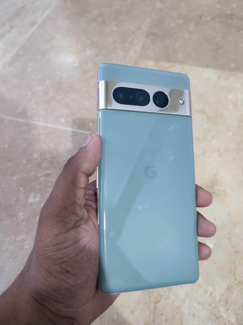 Google Pixel 7 Pro 4
