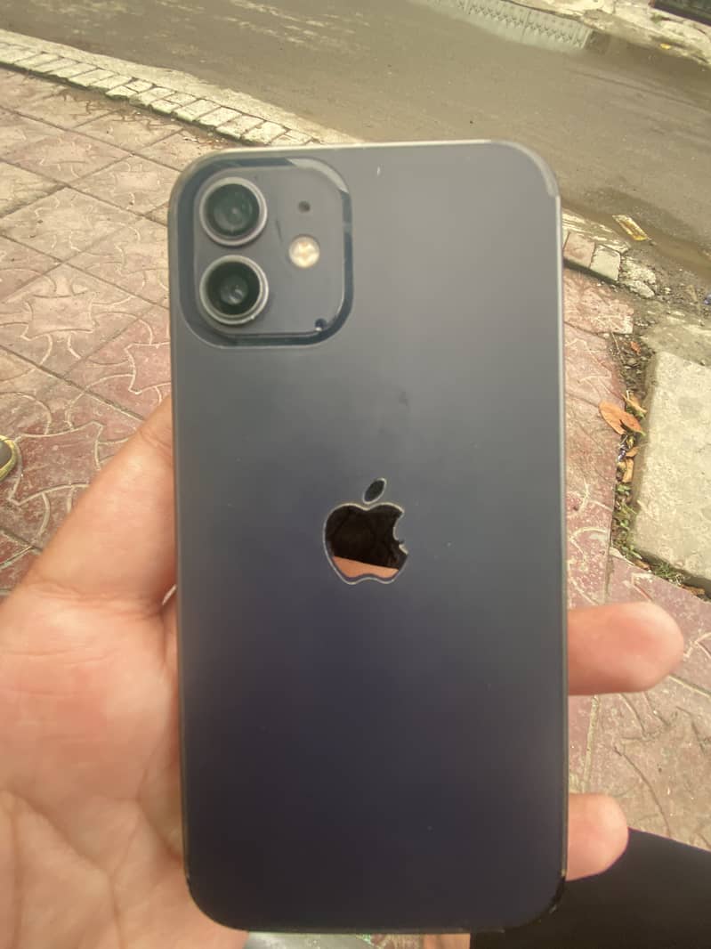 Apple iPhone 12 7