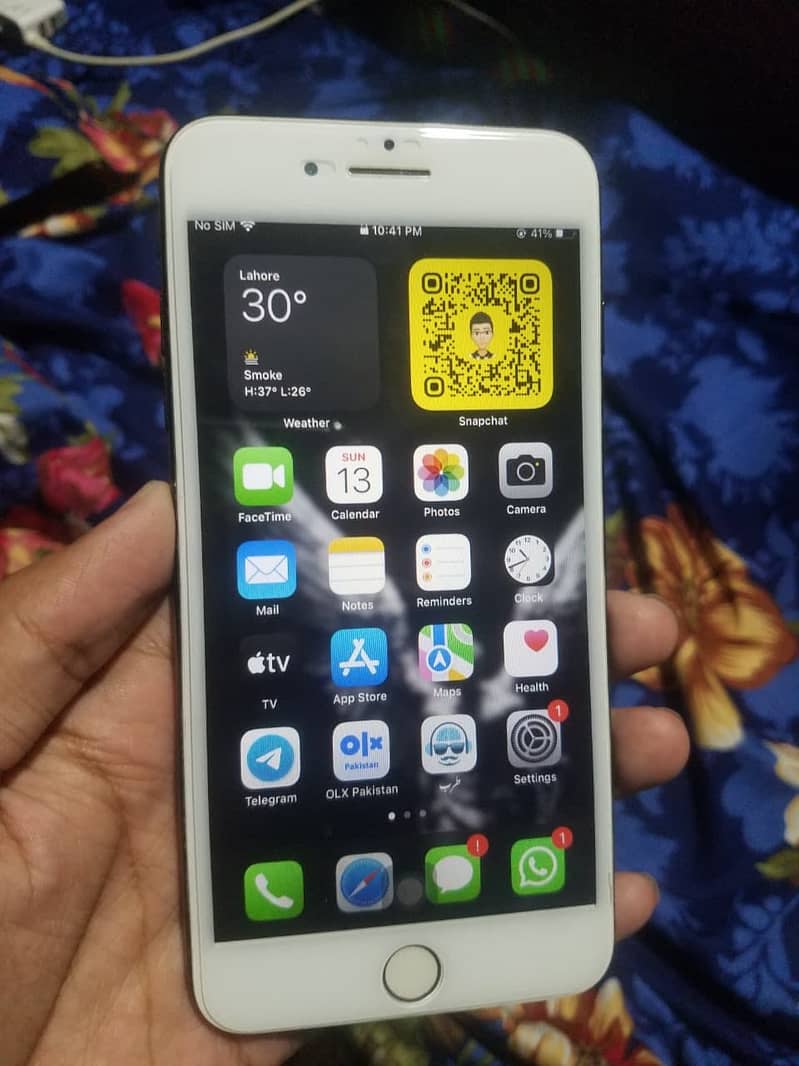 Apple iPhone 7 Plus 1