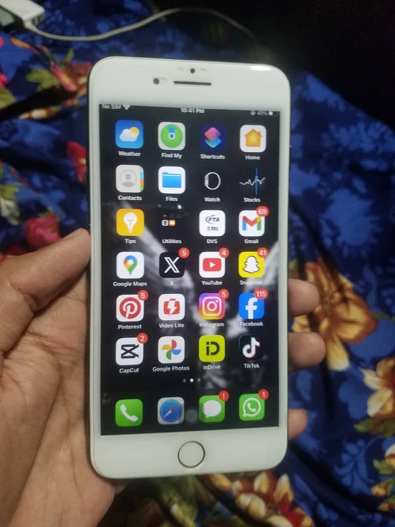 Apple iPhone 7 Plus 2