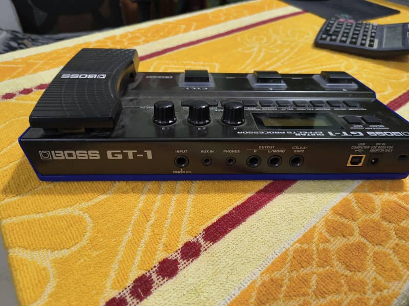 Boss GT1 PROCESSOR 1