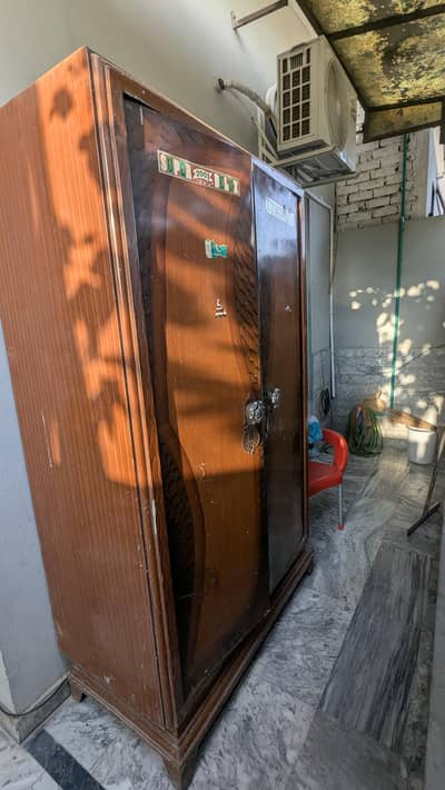 Matel Almari For Sale