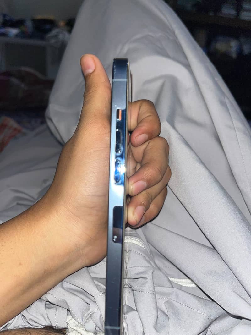 Apple iPhone 13 Pro 1