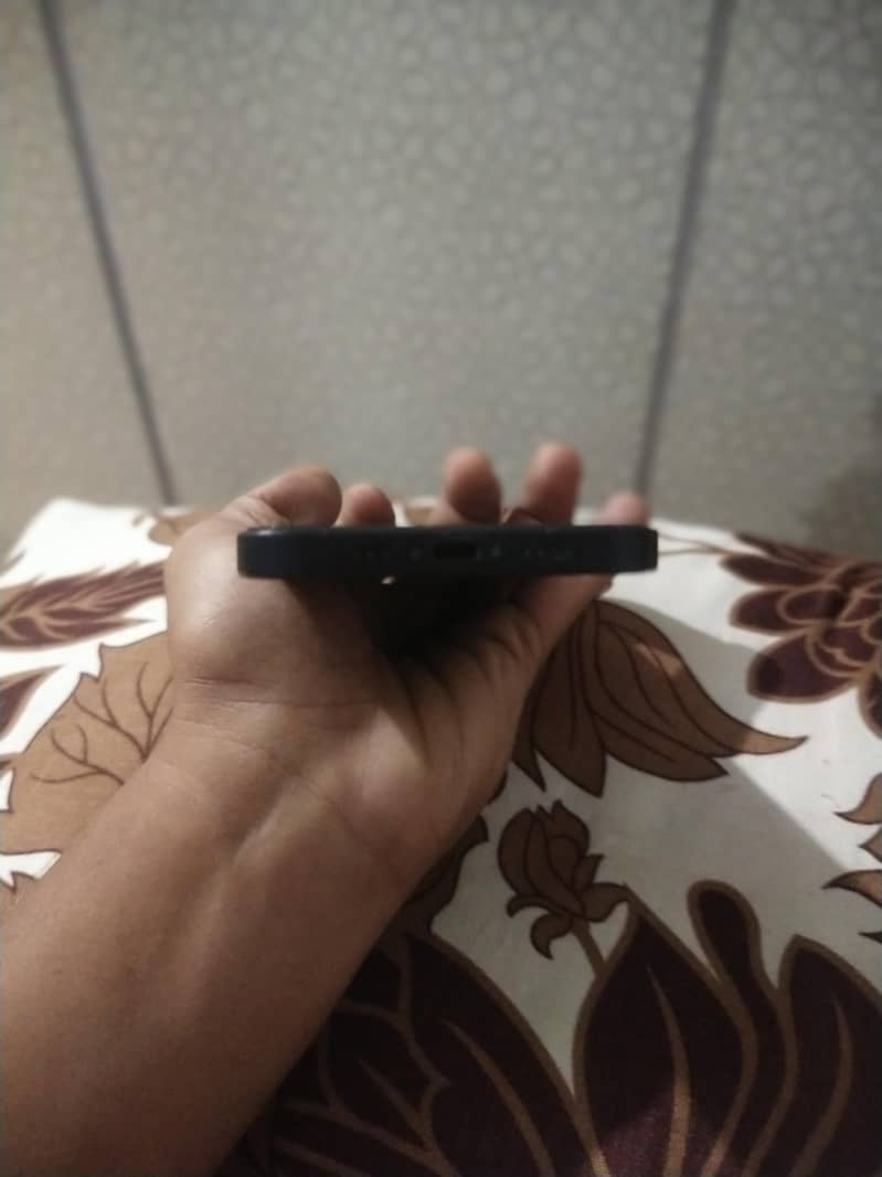 Apple iPhone 13 3