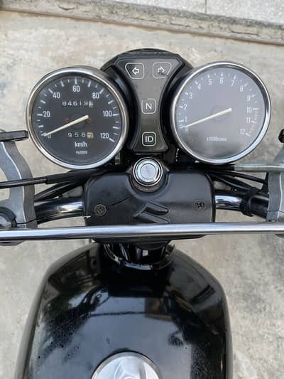Suzuki GS 150