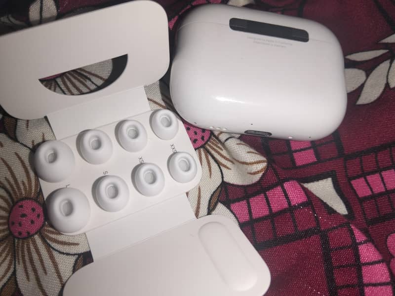 ear pods pro 3 model 2