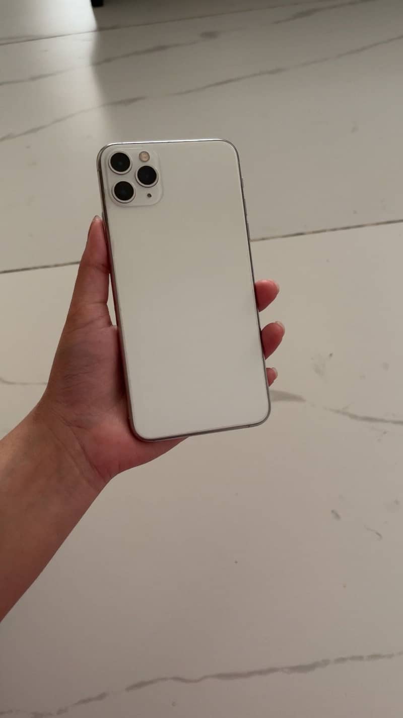 iPhone 11 Pro Max 2