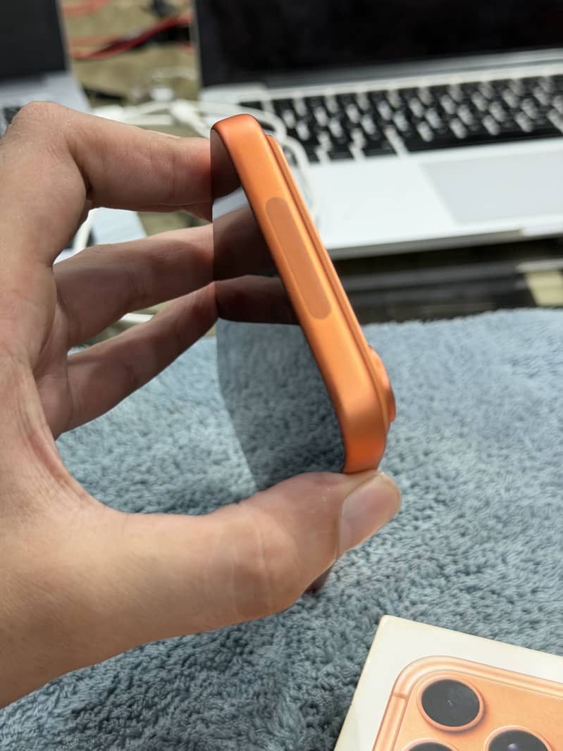 Apple iPhone 17 Pro Max 5