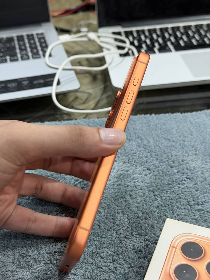 Apple iPhone 17 Pro Max 8