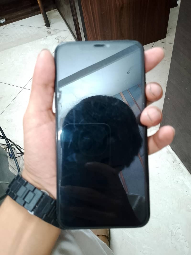Apple iPhone 11 Pro Max 2