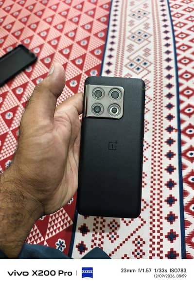 One Plus 10 Pro