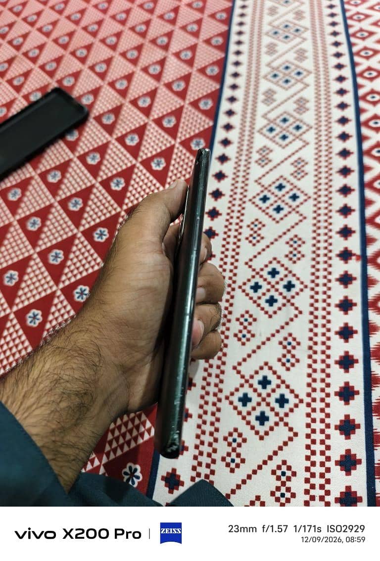 One Plus 10 Pro 4