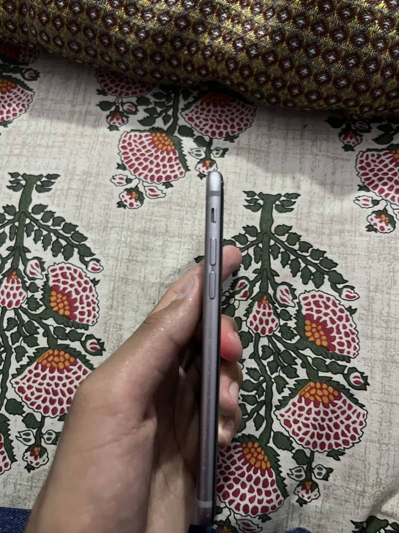 Apple iPhone 6 2