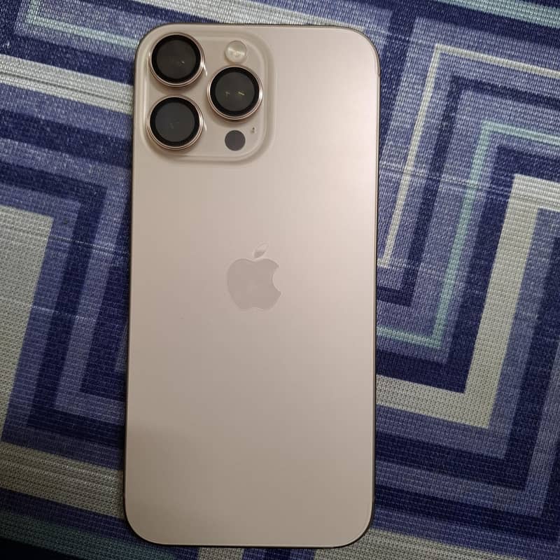Apple iPhone 16 Pro Max 0