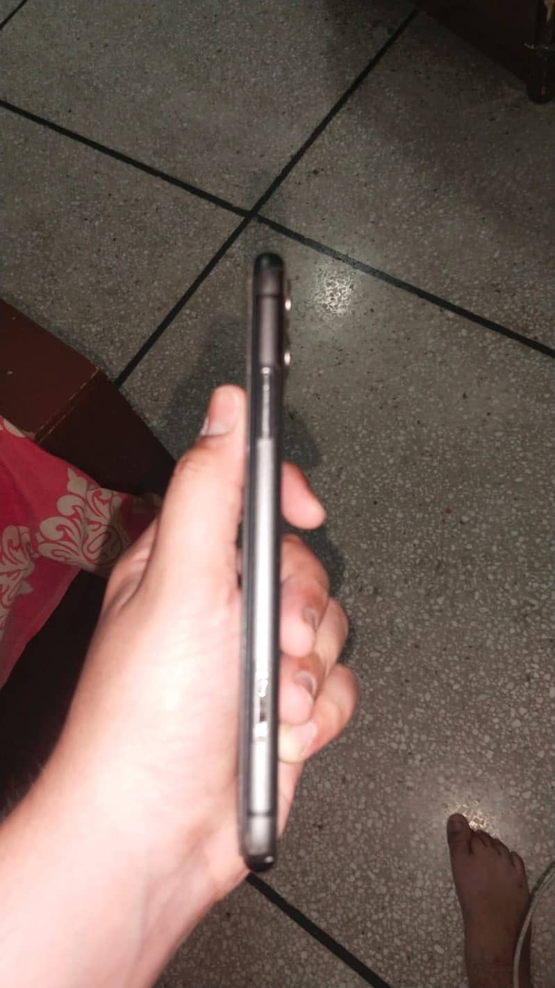 Apple iPhone 11 1