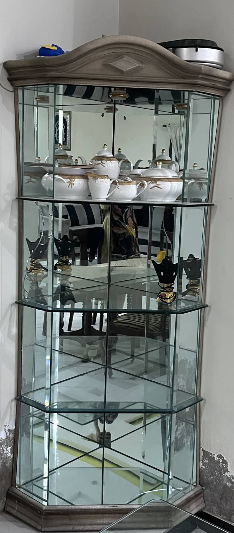Full mirror showcase 2