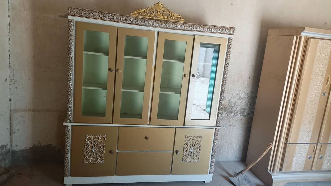 خوبصورت لکڑی کا لڑکی والا شوکیس برائے فروخت 6