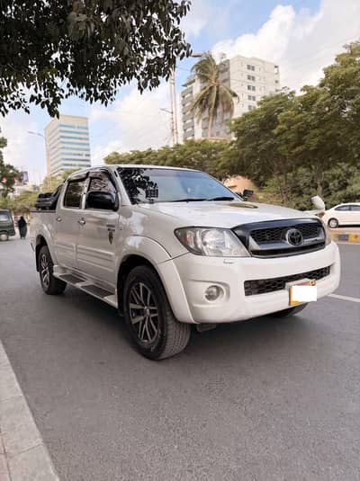 Toyota Hilux 2010 For Sale | Toyota Hilux 4.0 Genuine Condition