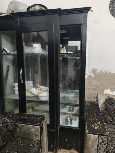 Show case available with Heavy glasses