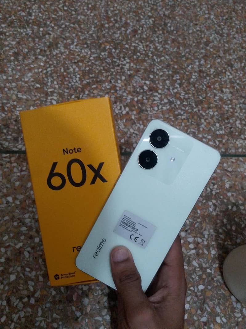 Realme Note 60 4