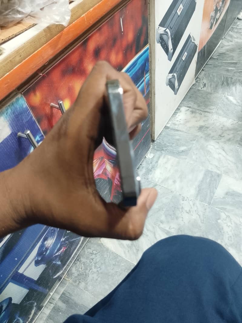 Apple iPhone 13 Pro Max 6