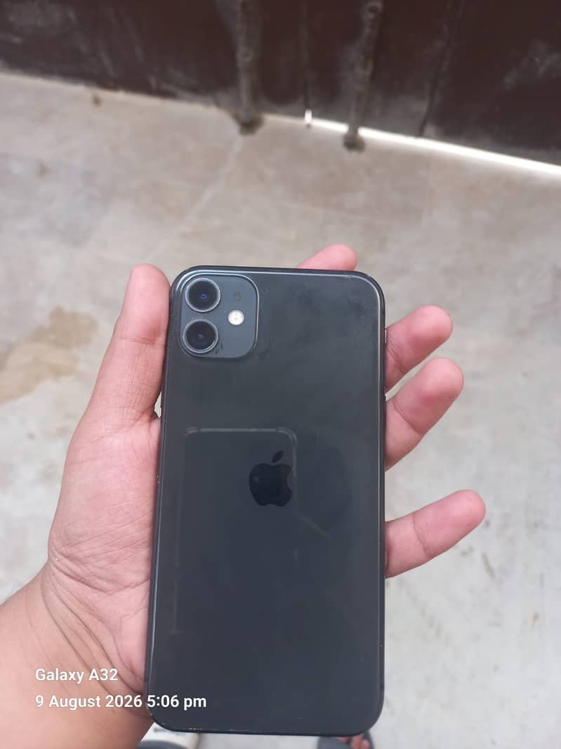 Apple iPhone 11 0