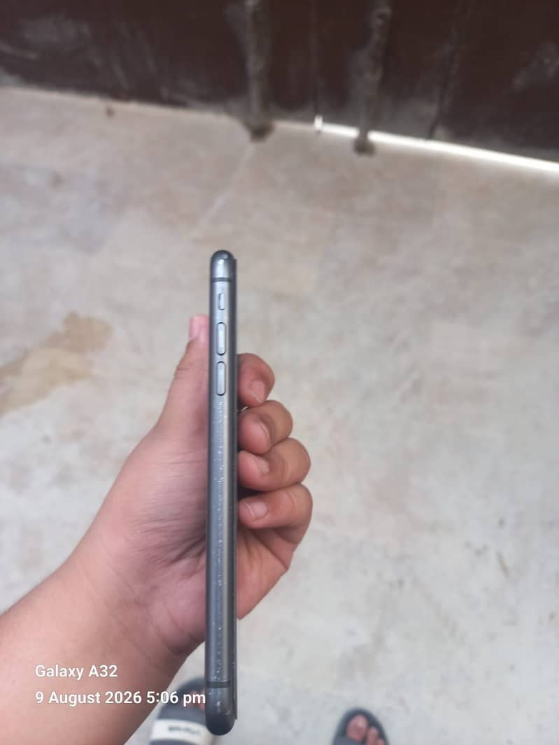 Apple iPhone 11 1