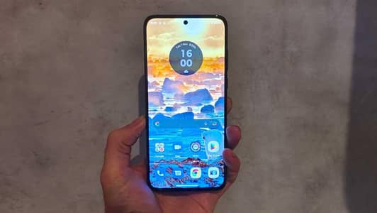 Motorola Edge what's app/ 03282894012
