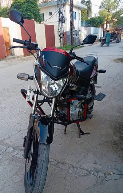 Honda CB 125F Neat And Clean Army Person Used
