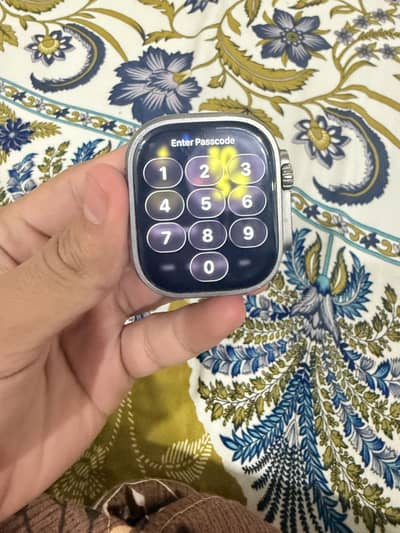 Apple Watch Ultra 2 (49mm) - Natural Titanium - 98% BH - Complete Box