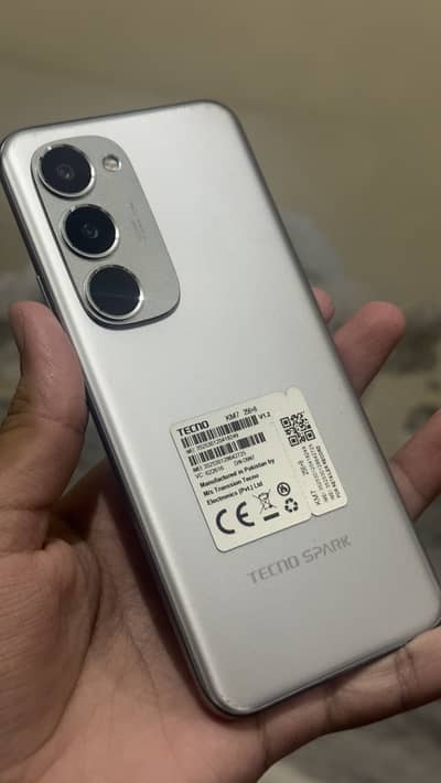 Tecno CAMON 40 Pro plus